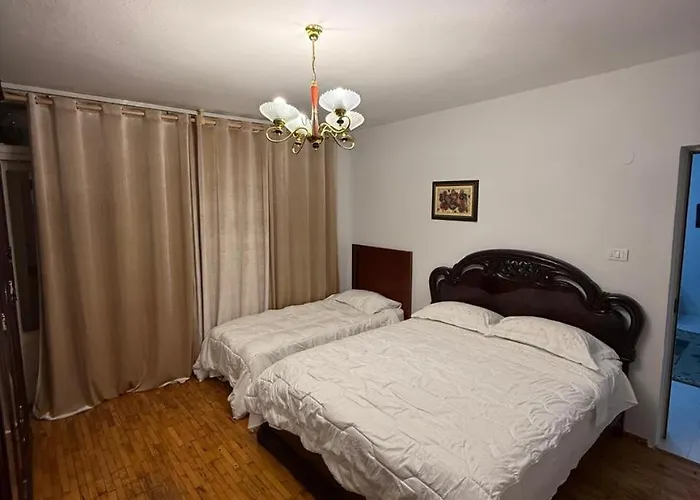 Center View 티라나